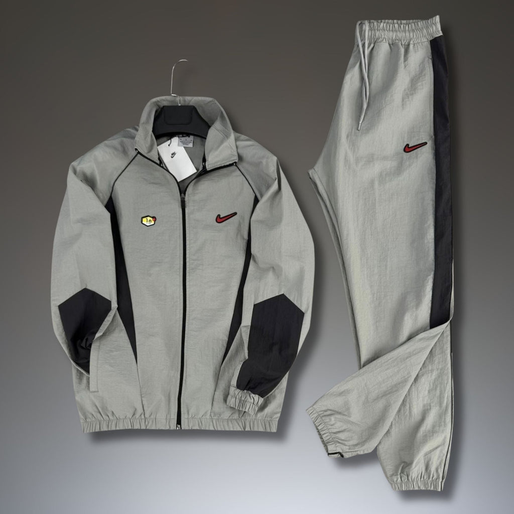 Nike TN pánska nepremokavá športová súprava, sivá. Premium