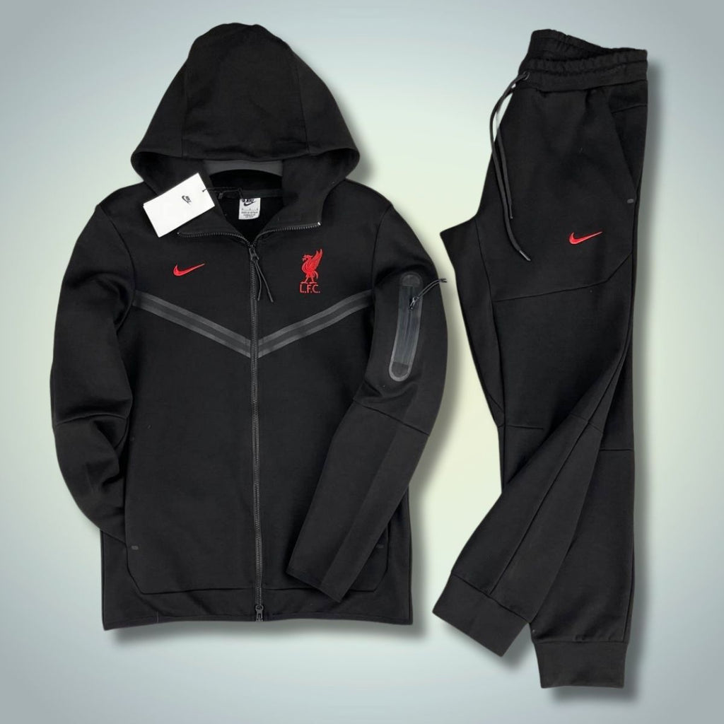 Pánska tepláková súprava Nike Liverpool Tech Fleece, čierna. Prémiová kvalita