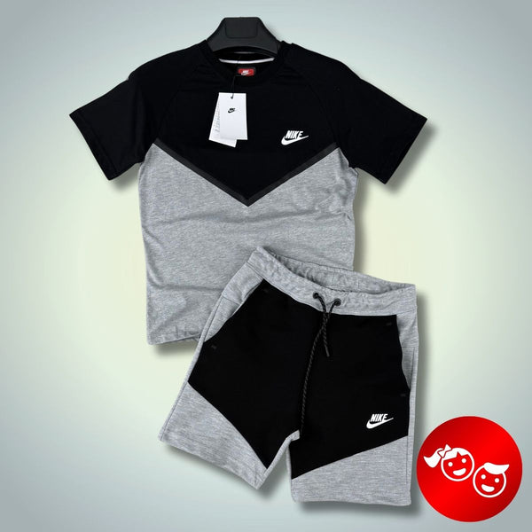 Nike Tech Fleece detský set so šortkami, čierno-klasická sivá. Prémiová kvalita