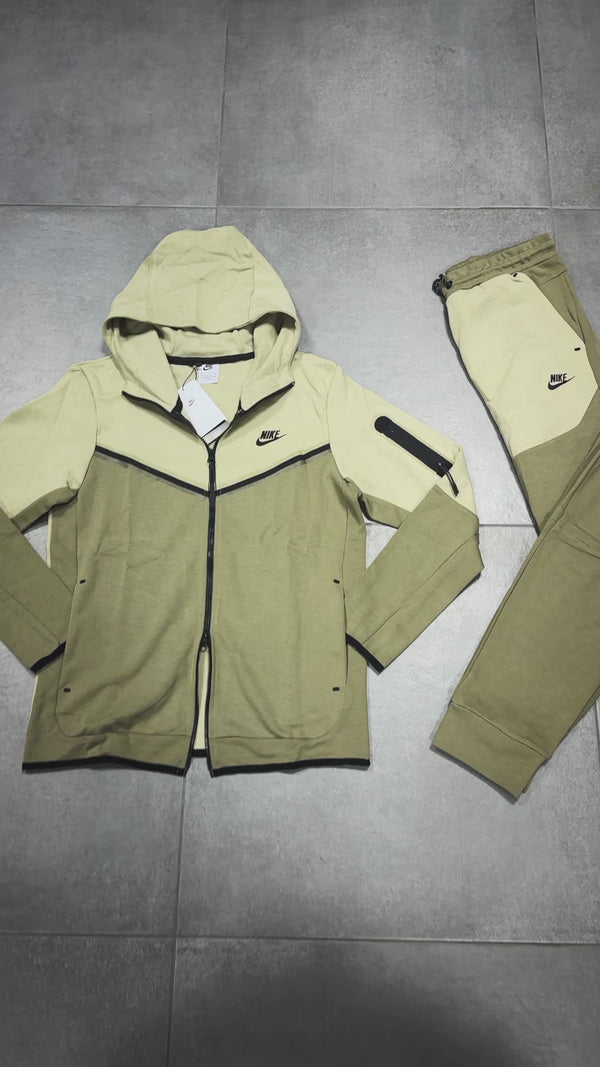 Pánska tepláková súprava Nike Tech Fleece, olivovo zelená a svetlozelená. Prémiová kvalita