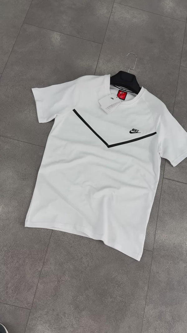 Detské tričko Nike Tech Fleece, sivobiele. Model 2024. Prémiová kvalita