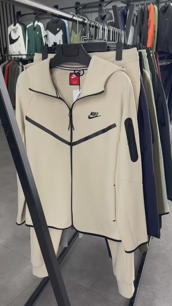 Pánska tepláková súprava Nike Tech Fleece, klasická sivá. Model 2024. Prémiová kvalita